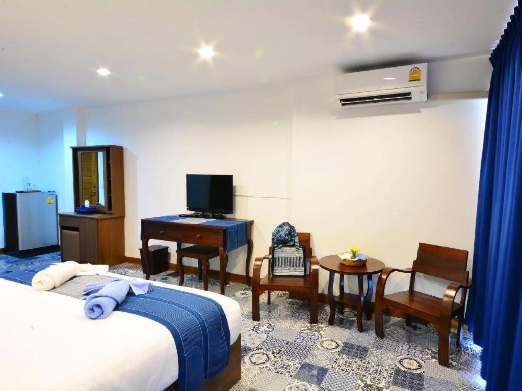 The Indigo House Phrae Hotel Exterior foto