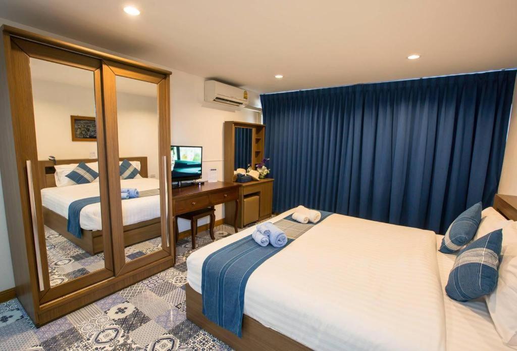 The Indigo House Phrae Hotel Exterior foto