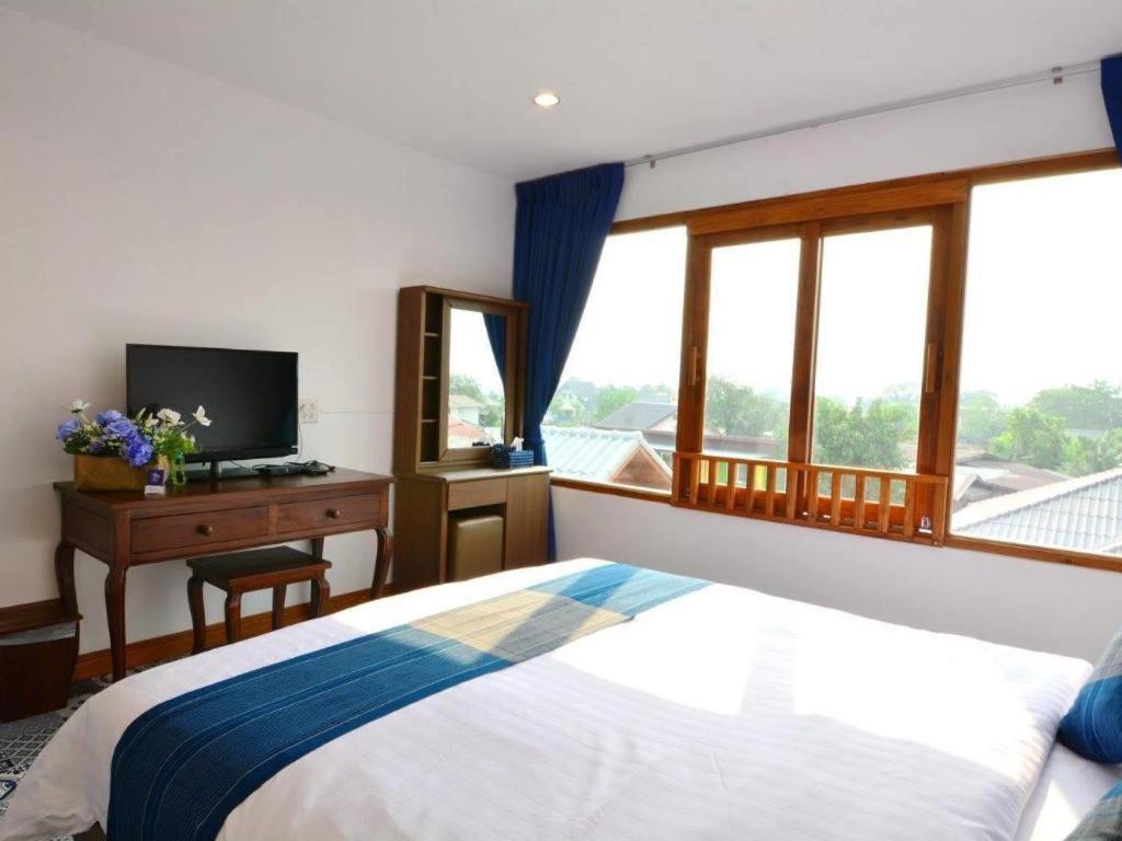 The Indigo House Phrae Hotel Exterior foto
