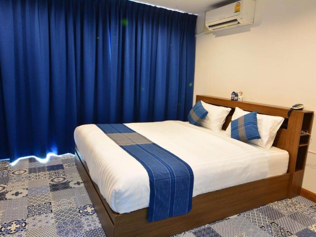 The Indigo House Phrae Hotel Exterior foto