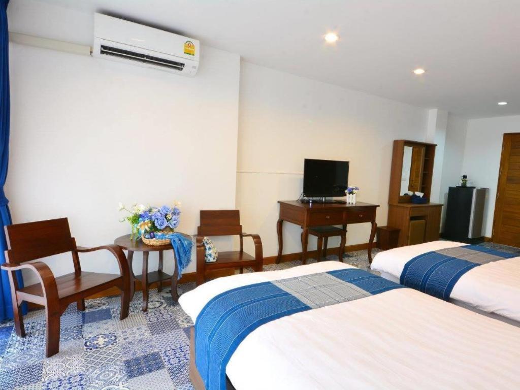 The Indigo House Phrae Hotel Exterior foto